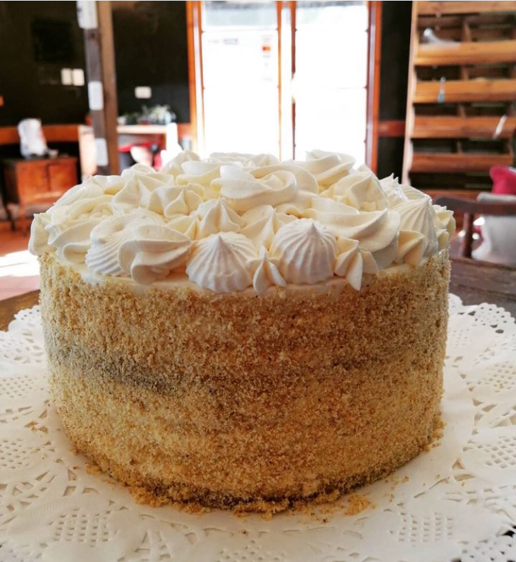 Torta Panqueque Lúcuma — No me olvides Pastelería
