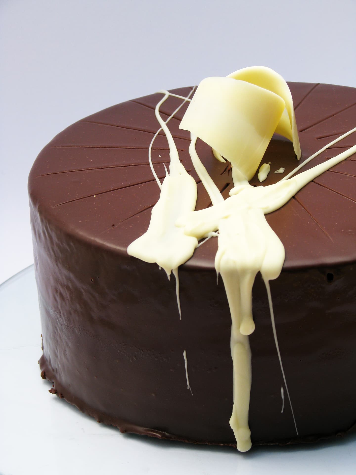 Torta Brownie Mazapán — No me olvides Pastelería